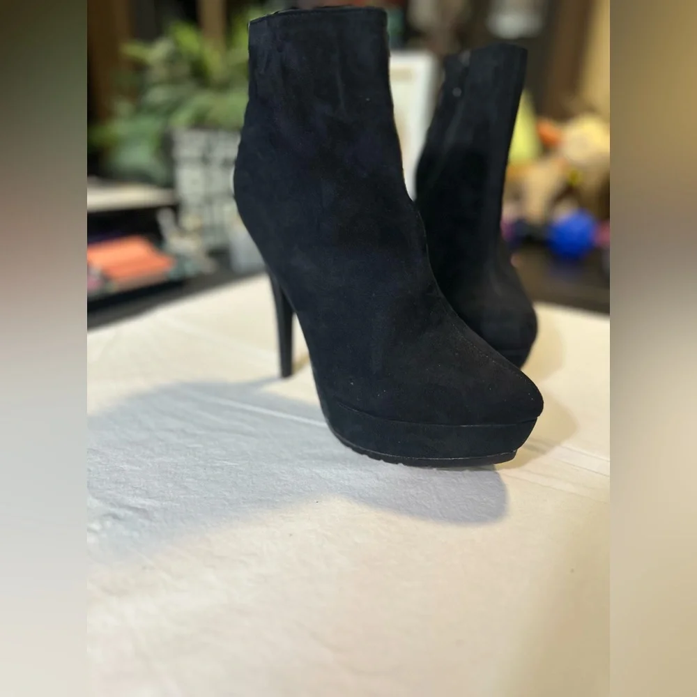 Black Stiletto Heeled Ankle Boots - Picture 14 of 15
